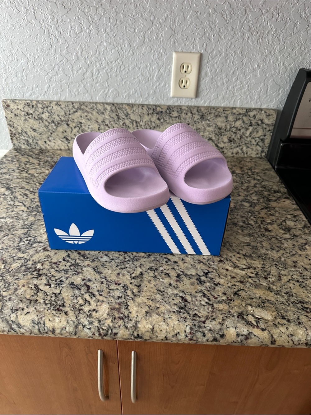 adidas new Womens Lilac Slippers- Pastel Purple Comfort